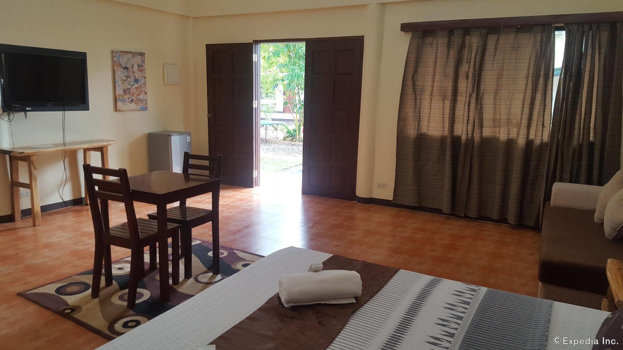 Ponce De Leon Garden Resort Powered By Aston Puerto Princesa Екстериор снимка